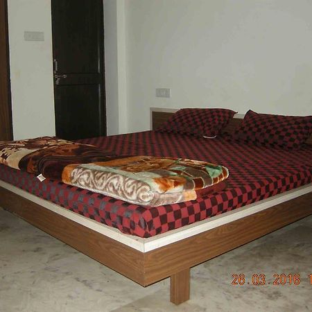Sadhna Guest House 博帕尔 外观 照片